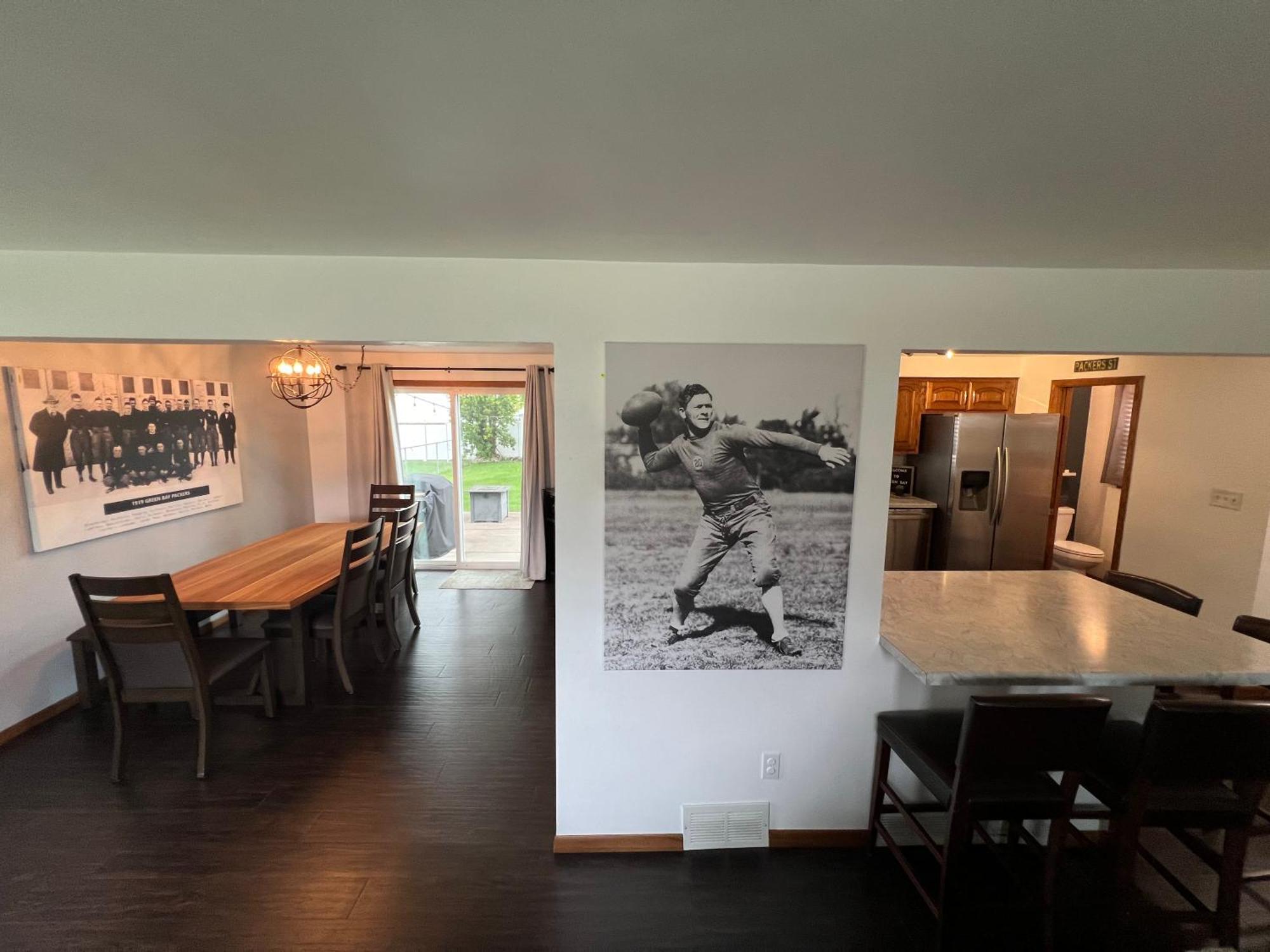 Curly'S Quarters Villa Green Bay Bagian luar foto